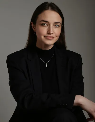 corporate female headshot 9